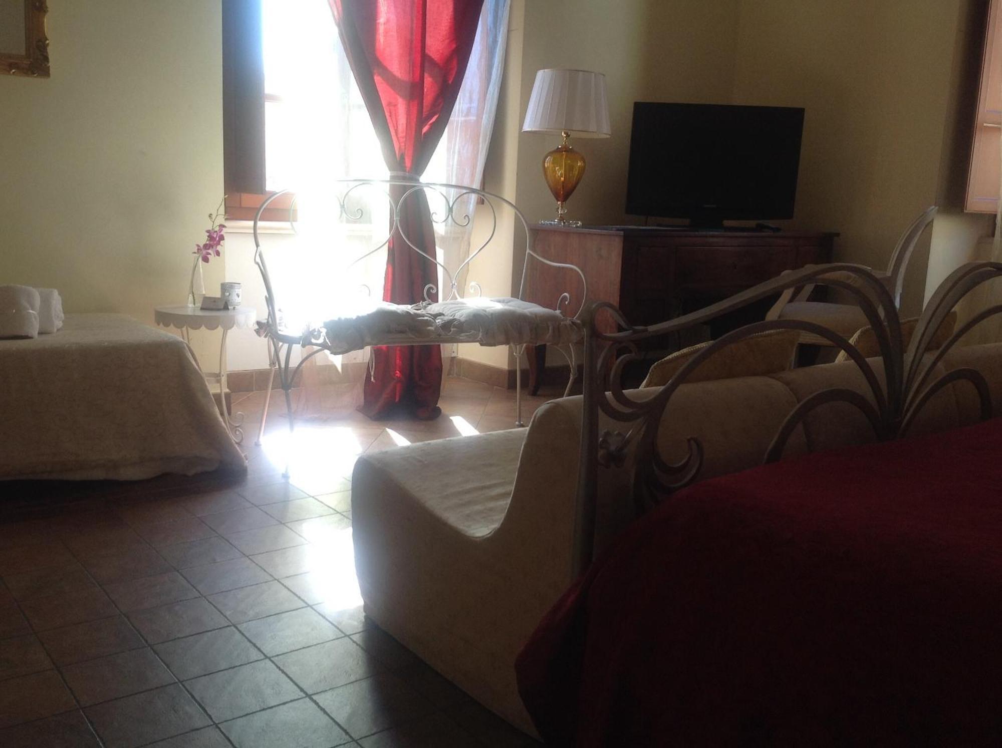 B&B La Dimora 술모나 객실 사진